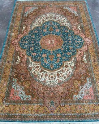 SILK CARPET KASHMIR 